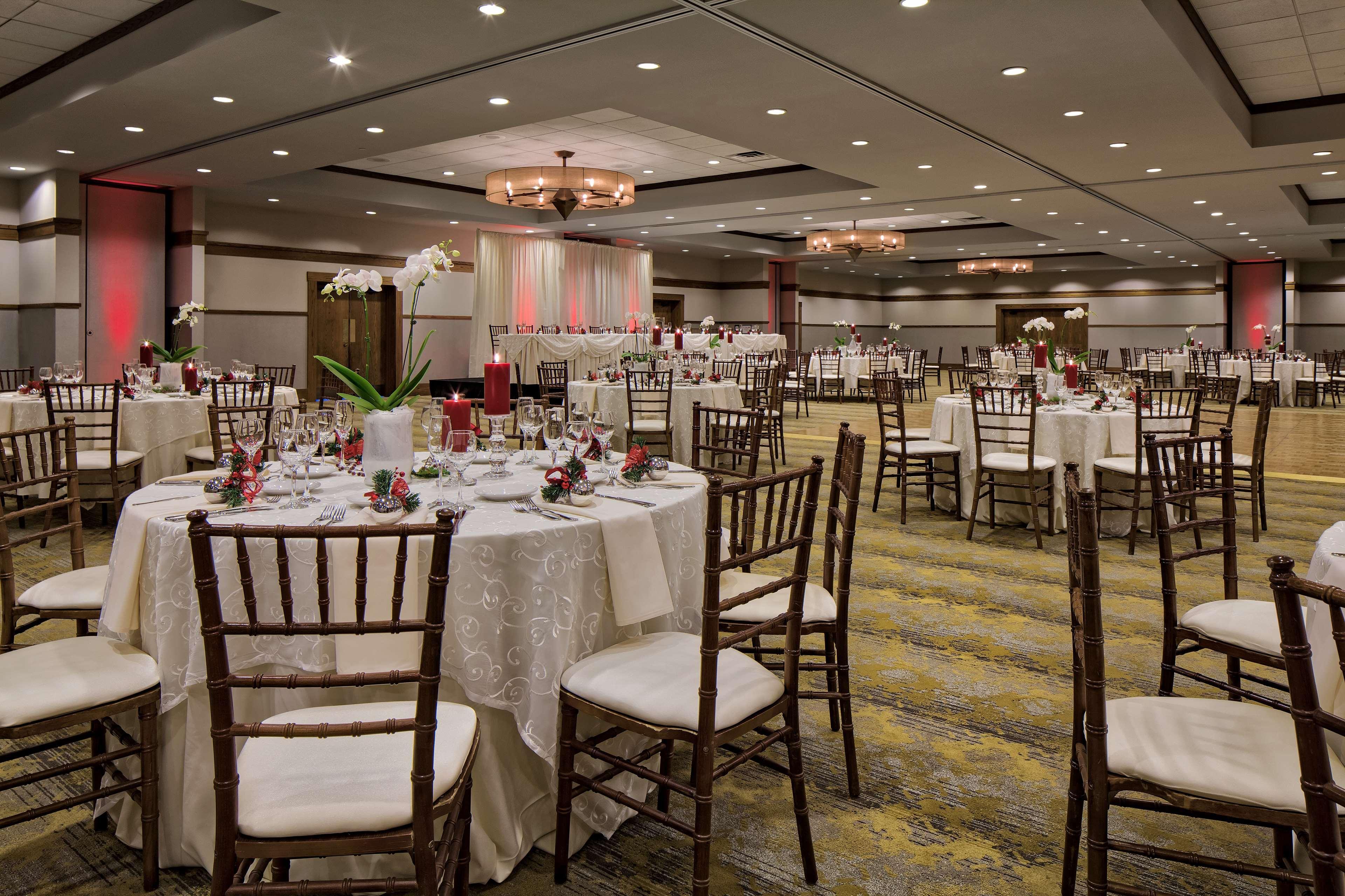 Doubletree By Hilton Libertyville-Mundelein Eksteriør billede