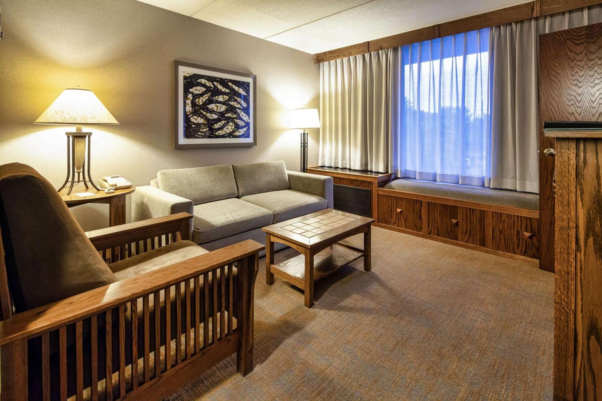 Doubletree By Hilton Libertyville-Mundelein Eksteriør billede